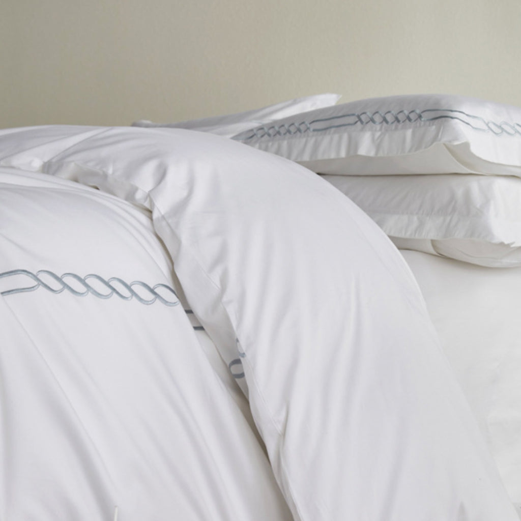 Luxury White Embroidered Cotton Bedding Set, , Hotel Style Duvet Cover Set with Flat Sheet, Elegant Bed Linen