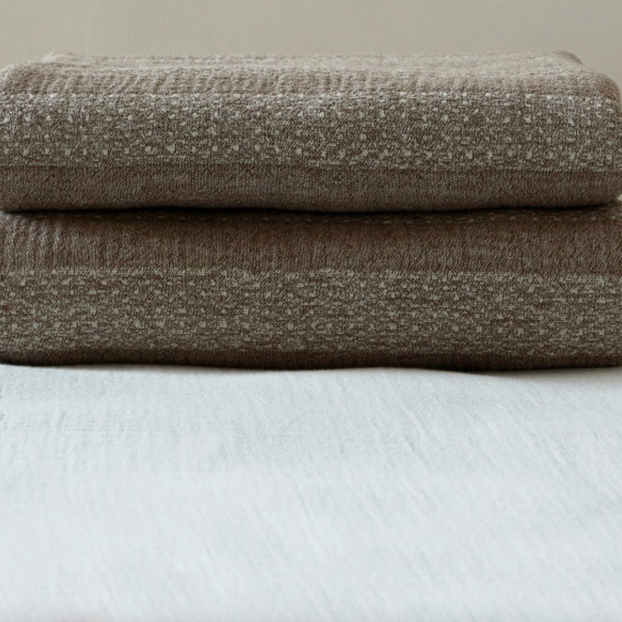 Minimalist Cotton Linen Throw Blanket – Soft Textured Greige Bed Throw