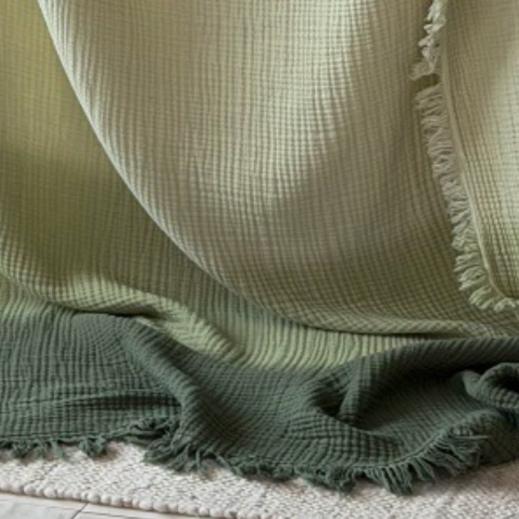 Cotton Gauze Throw Blanket – Ombre Gradient, 4 Layer Muslin with Fringe