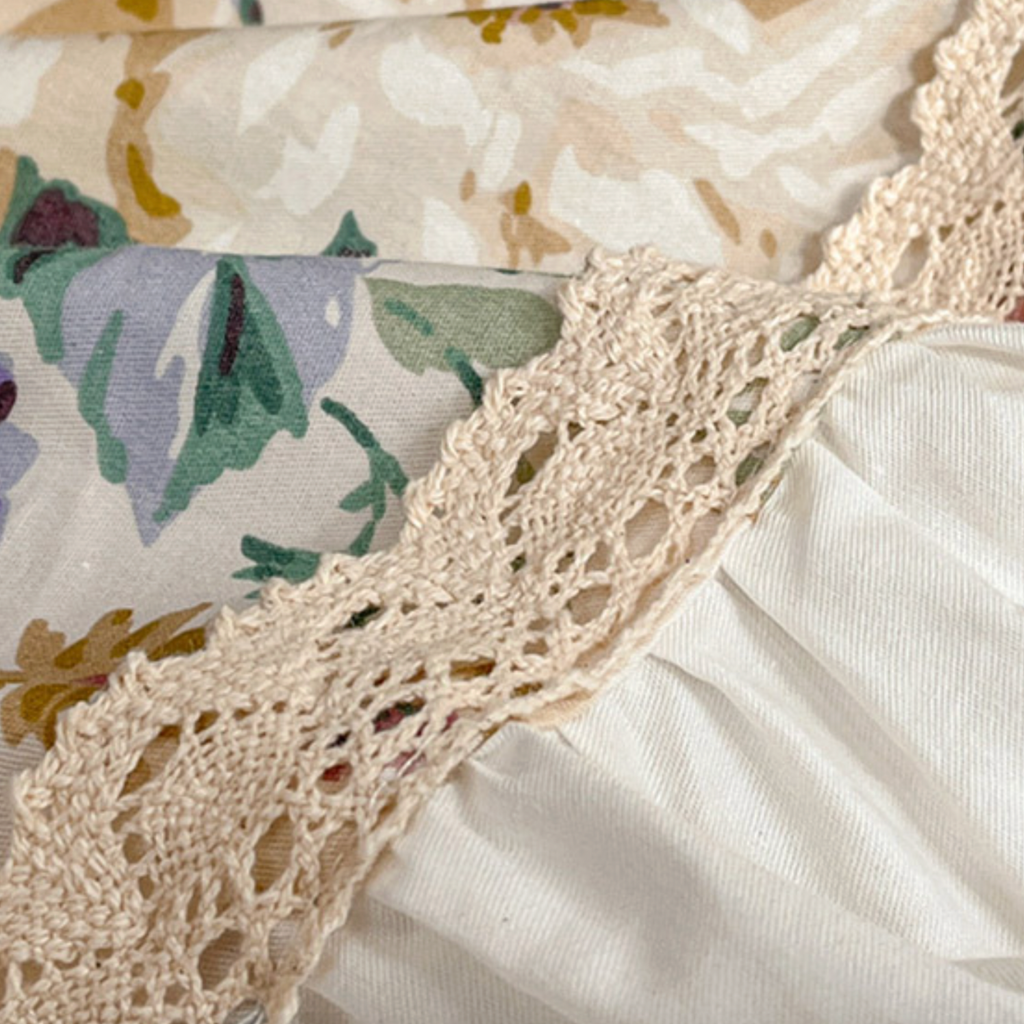 Floral Cotton Bedding Set with Ruffled Bed Skirt – Romantic Cottage Bedroom