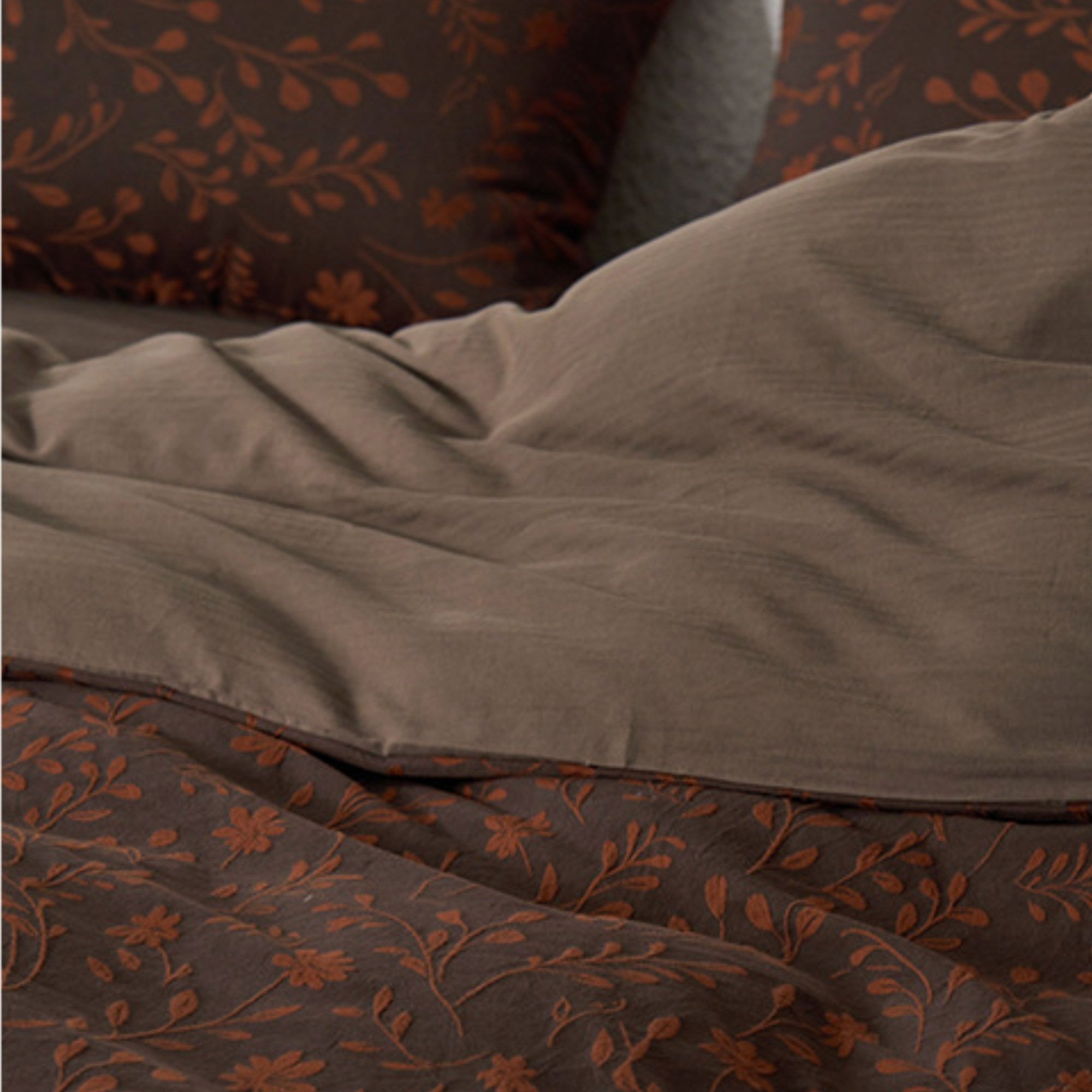 Vintage Jacquard Cotton Bedding Set | Chocolate Brown Botanical Duvet Cover | Luxury 100% Cotton