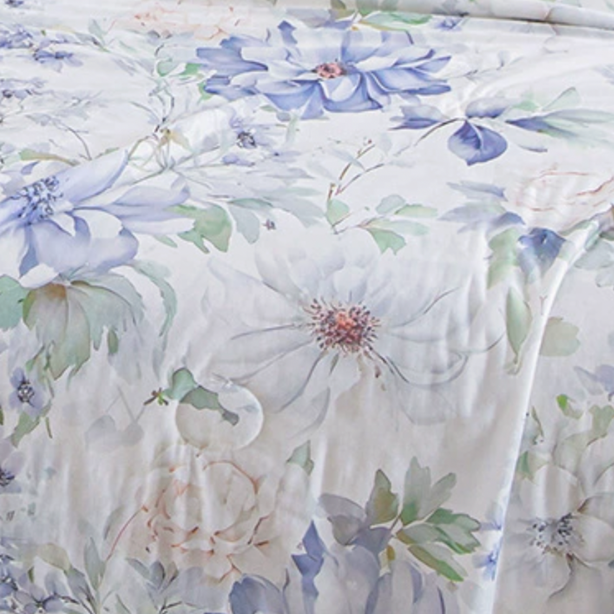 Botanical Summer Quilt – Soft French Bedroom Style