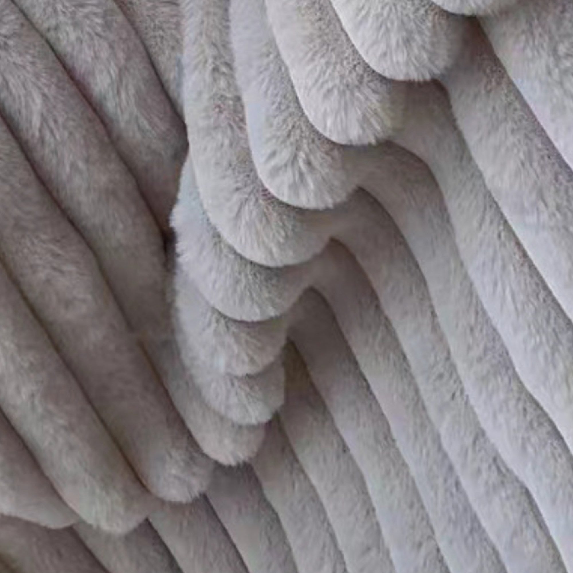 Luxury Double-Sided Faux Rabbit Fur Throw Blanket | Ultra Soft Plush | White, Grey & Powder Pink | 127×152 cm / 150×200 cm