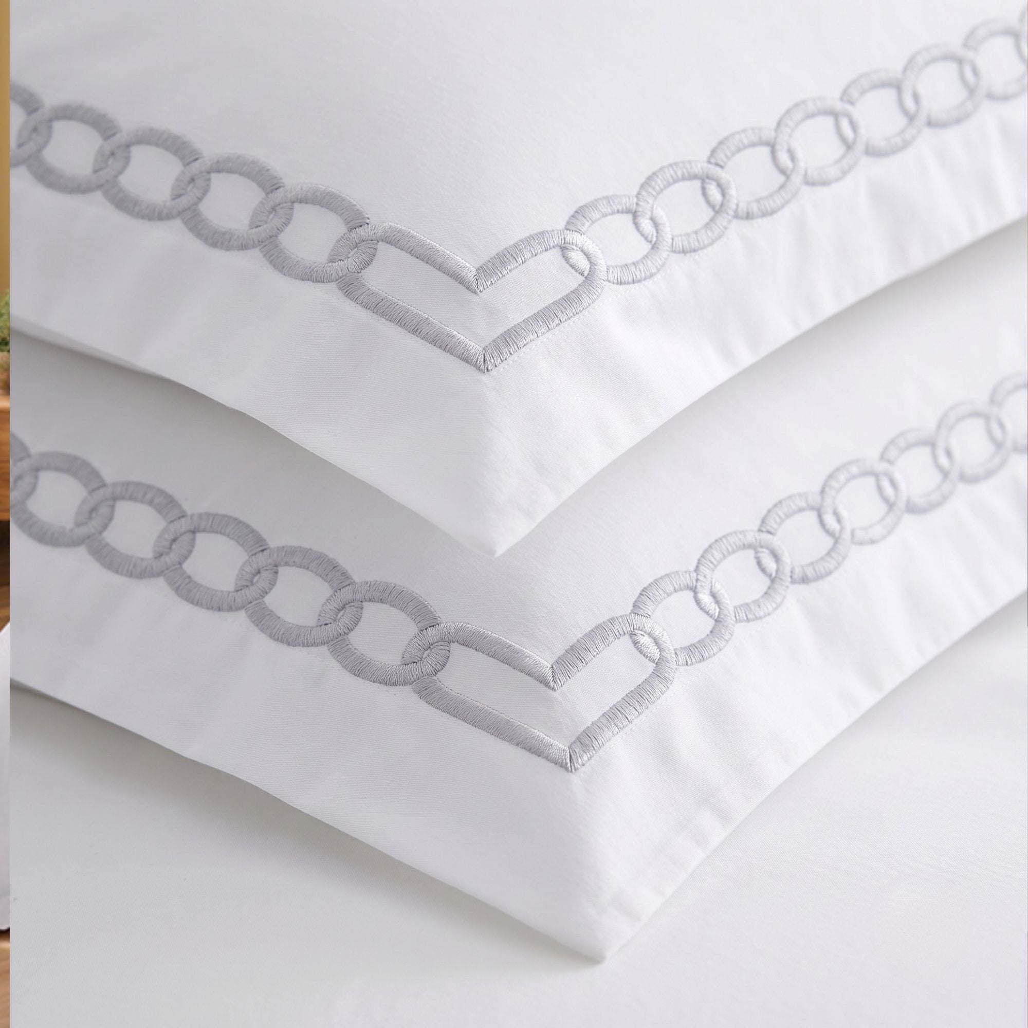 Luxury White Embroidered Cotton Bedding Set, , Hotel Style Duvet Cover Set with Flat Sheet, Elegant Bed Linen