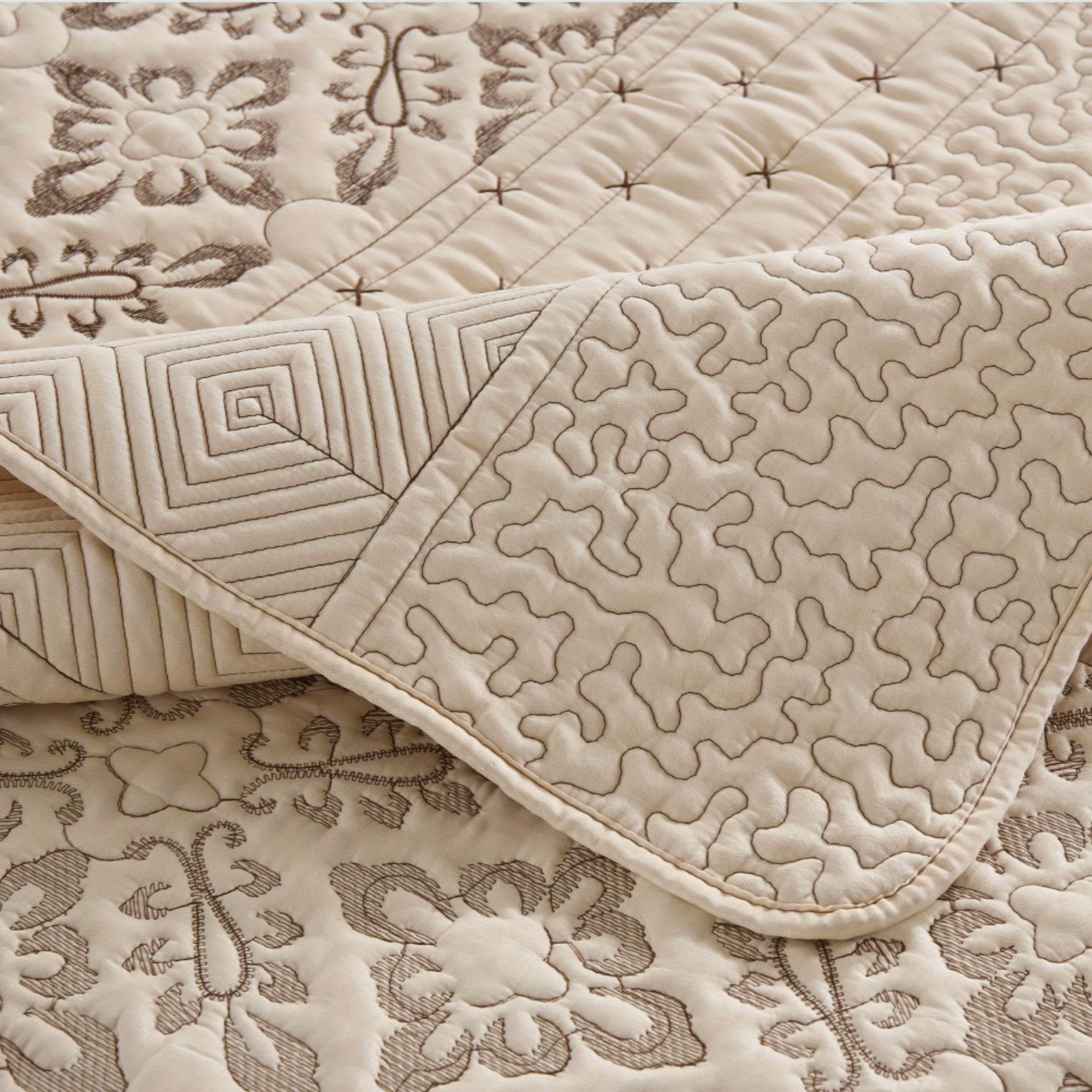 Embroidered Cotton Quilt Set – Luxury Quilted Bedspread | 3 Piece Set