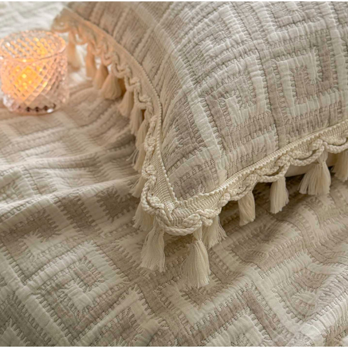 Cotton Linen Jacquard Bedspread Set with Tassels