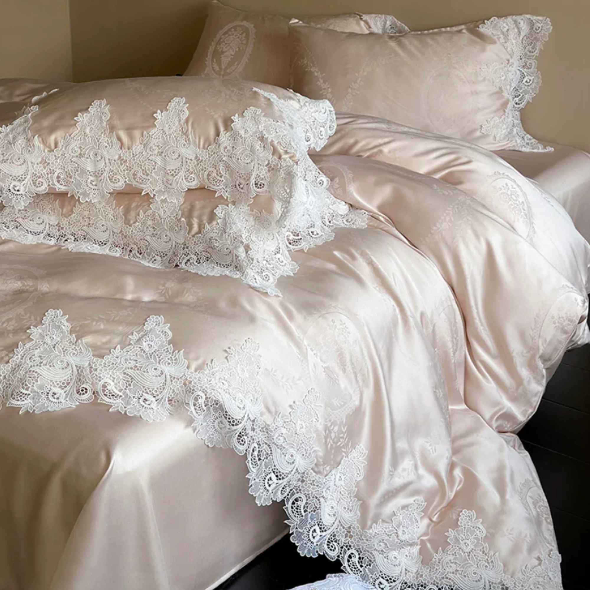 Tencel Lace Bedding Set – Airy Romantic Duvet Cover for Calm Bedrooms